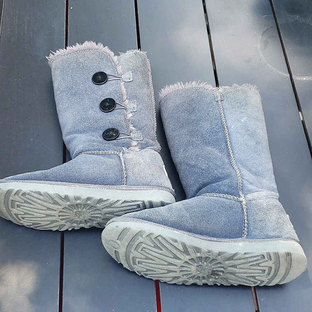 Tall grey Ugg Boots